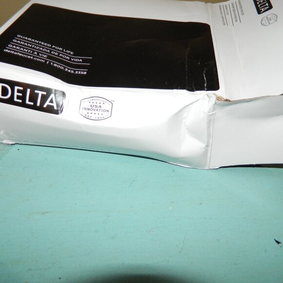 Delta Windemere Towel Ring Oil Rubbed Bronze - Picture 4 of 4